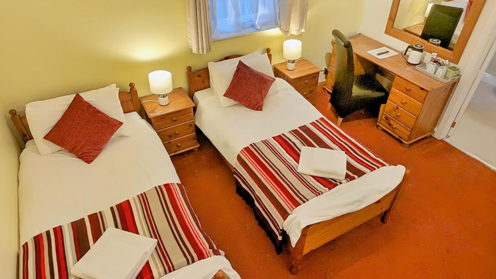 Ivybridge Guesthouse Fishguard Dış mekan fotoğraf